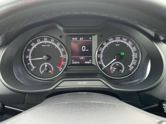 Сірий Шкода Октавія, об'ємом двигуна 2 л та пробігом 265 тис. км за 16300 $, фото 5 на Automoto.ua