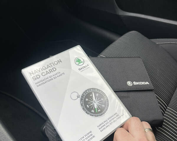 Серый Шкода Октавия, объемом двигателя 1.6 л и пробегом 240 тыс. км за 14300 $, фото 27 на Automoto.ua