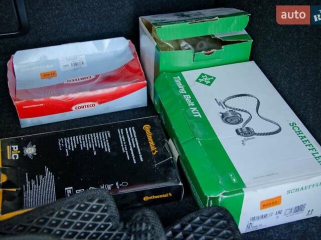 Серый Шкода Октавия, объемом двигателя 1.6 л и пробегом 336 тыс. км за 13800 $, фото 66 на Automoto.ua