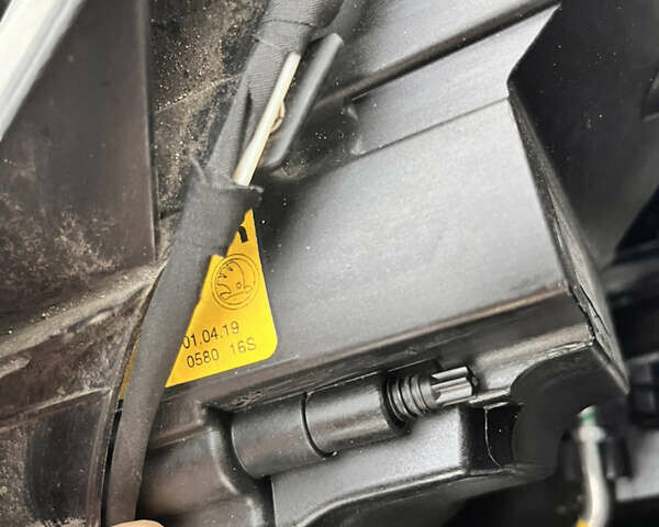 Сірий Шкода Октавія, об'ємом двигуна 1.97 л та пробігом 227 тис. км за 21800 $, фото 49 на Automoto.ua