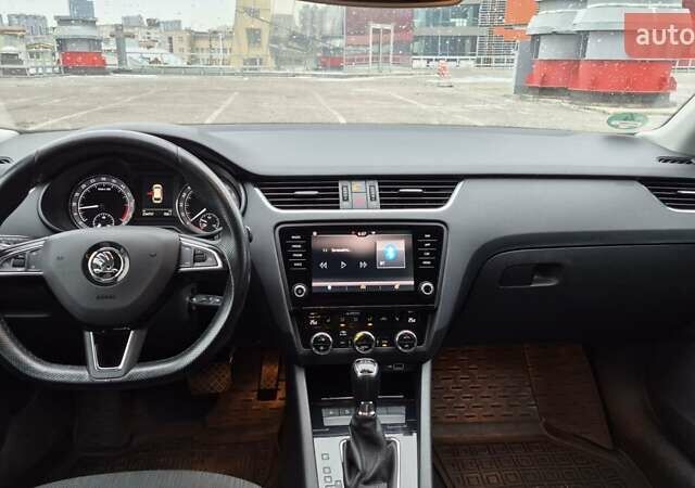 Серый Шкода Октавия, объемом двигателя 2 л и пробегом 235 тыс. км за 19800 $, фото 25 на Automoto.ua