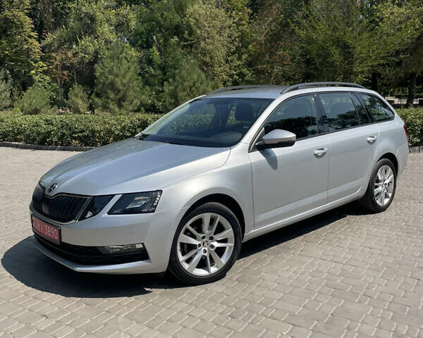 Сірий Шкода Октавія, об'ємом двигуна 1.6 л та пробігом 163 тис. км за 16100 $, фото 4 на Automoto.ua