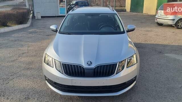 Сірий Шкода Октавія, об'ємом двигуна 1.5 л та пробігом 125 тис. км за 16200 $, фото 15 на Automoto.ua