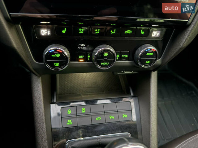 Сірий Шкода Октавія, об'ємом двигуна 1.97 л та пробігом 144 тис. км за 18700 $, фото 40 на Automoto.ua