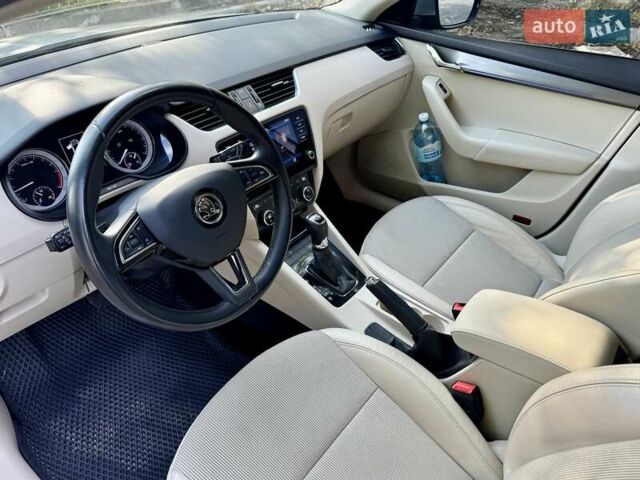 Серый Шкода Октавия, объемом двигателя 1.6 л и пробегом 210 тыс. км за 15990 $, фото 25 на Automoto.ua