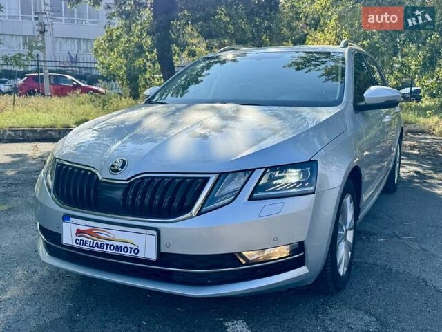 Серый Шкода Октавия, объемом двигателя 1.6 л и пробегом 210 тыс. км за 15990 $, фото 5 на Automoto.ua