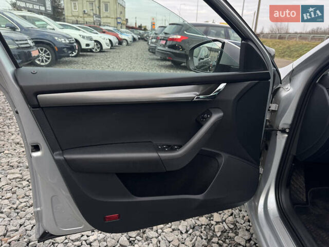 Серый Шкода Октавия, объемом двигателя 2 л и пробегом 291 тыс. км за 14800 $, фото 53 на Automoto.ua