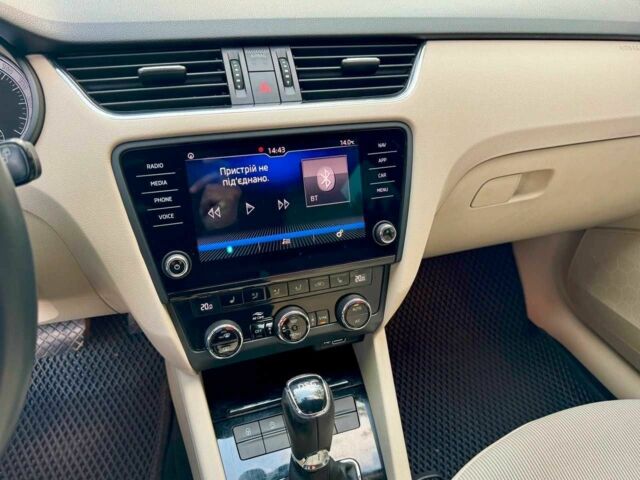 Серый Шкода Октавия, объемом двигателя 1.6 л и пробегом 210 тыс. км за 15990 $, фото 15 на Automoto.ua