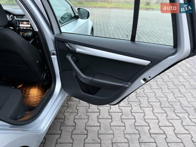 Сірий Шкода Октавія, об'ємом двигуна 1.6 л та пробігом 247 тис. км за 14200 $, фото 63 на Automoto.ua