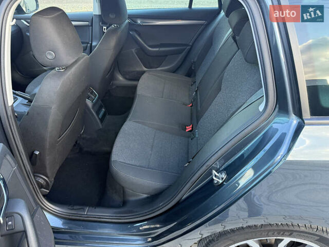 Серый Шкода Октавия, объемом двигателя 1.61 л и пробегом 230 тыс. км за 13900 $, фото 10 на Automoto.ua