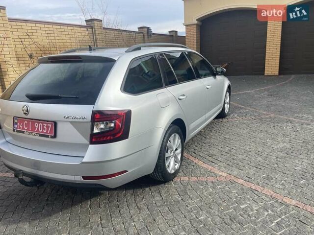 Сірий Шкода Октавія, об'ємом двигуна 1.6 л та пробігом 189 тис. км за 15499 $, фото 6 на Automoto.ua