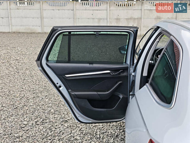 Серый Шкода Октавия, объемом двигателя 2 л и пробегом 166 тыс. км за 19900 $, фото 55 на Automoto.ua