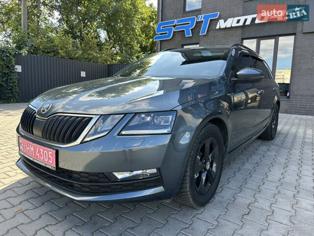 Сірий Шкода Октавія, об'ємом двигуна 0 л та пробігом 237 тис. км за 19900 $, фото 1 на Automoto.ua