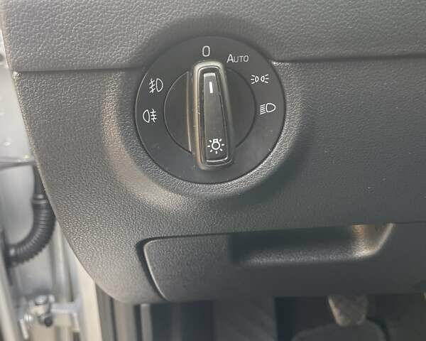 Сірий Шкода Октавія, об'ємом двигуна 1.6 л та пробігом 189 тис. км за 15499 $, фото 21 на Automoto.ua