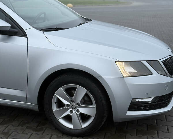 Сірий Шкода Октавія, об'ємом двигуна 1.6 л та пробігом 247 тис. км за 14200 $, фото 21 на Automoto.ua