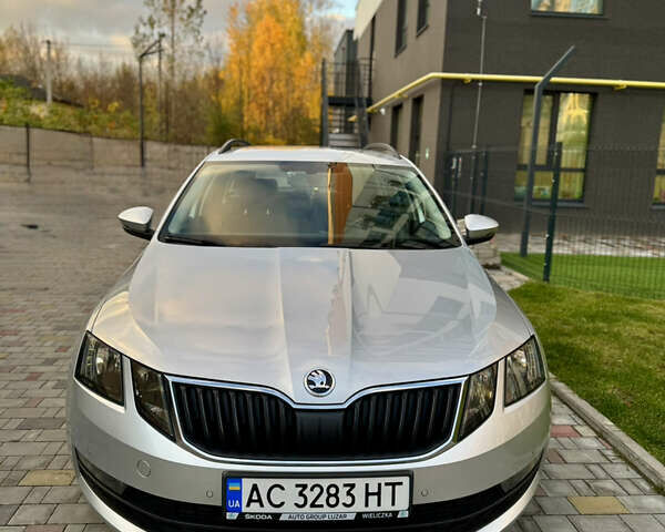 Сірий Шкода Октавія, об'ємом двигуна 1.6 л та пробігом 239 тис. км за 13950 $, фото 1 на Automoto.ua