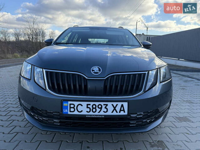 Серый Шкода Октавия, объемом двигателя 1.61 л и пробегом 230 тыс. км за 13900 $, фото 5 на Automoto.ua