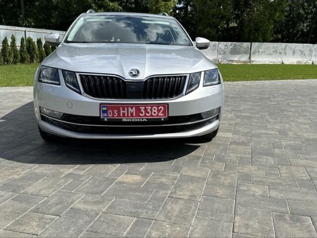 Сірий Шкода Октавія, об'ємом двигуна 2 л та пробігом 207 тис. км за 17300 $, фото 1 на Automoto.ua