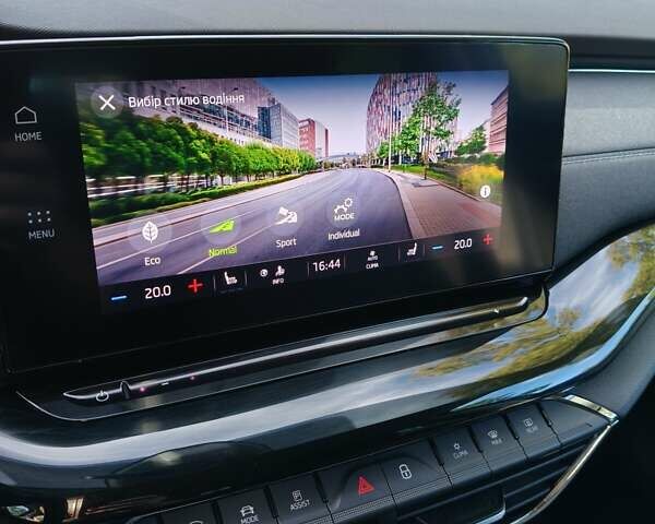 Сірий Шкода Октавія, об'ємом двигуна 2 л та пробігом 208 тис. км за 24000 $, фото 11 на Automoto.ua
