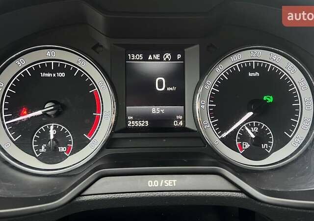 Серый Шкода Октавия, объемом двигателя 1.5 л и пробегом 255 тыс. км за 15990 $, фото 17 на Automoto.ua