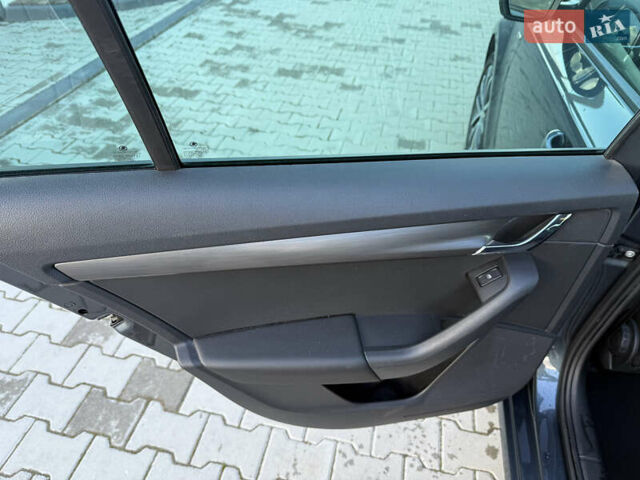 Серый Шкода Октавия, объемом двигателя 1.61 л и пробегом 230 тыс. км за 13900 $, фото 11 на Automoto.ua