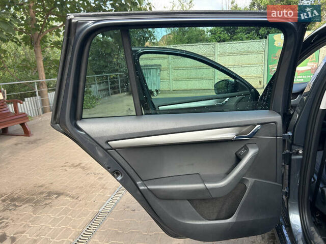 Сірий Шкода Октавія, об'ємом двигуна 1.97 л та пробігом 146 тис. км за 18300 $, фото 9 на Automoto.ua