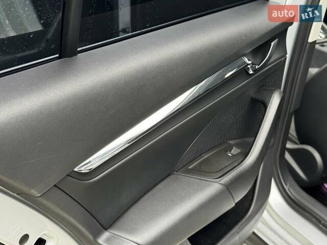 Шкода Октавія 2020 у Хмельницькому на Automoto.ua Сірий Шкода Октавія, об'ємом двигуна 1.97 л та пробігом 180 тис. км за 25800 $, фото 13 на Automoto.ua