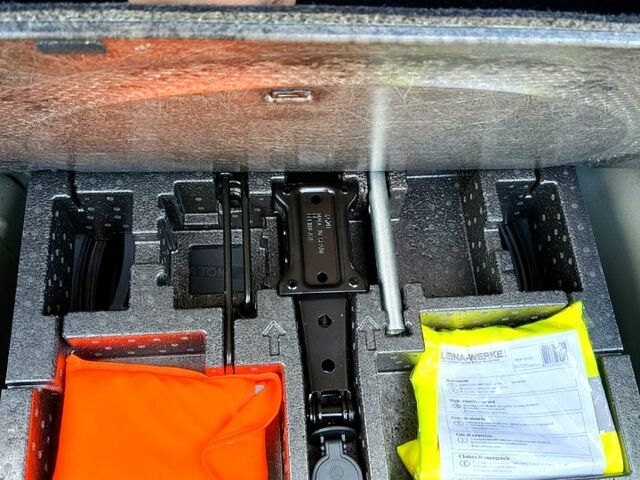 Сірий Шкода Октавія, об'ємом двигуна 2 л та пробігом 209 тис. км за 23500 $, фото 6 на Automoto.ua