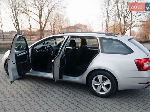 Шкода Октавия 2020 в Киеве на Automoto.ua Серый Шкода Октавия, объемом двигателя 1.97 л и пробегом 273 тыс. км за 15300 $, фото 19 на Automoto.ua