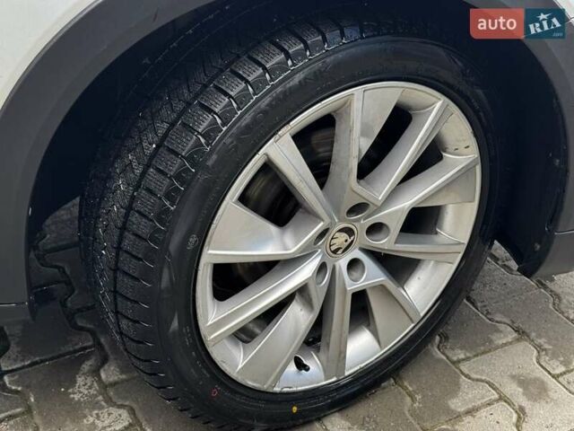Шкода Октавія 2020 у Хмельницькому на Automoto.ua Сірий Шкода Октавія, об'ємом двигуна 1.97 л та пробігом 180 тис. км за 25800 $, фото 5 на Automoto.ua