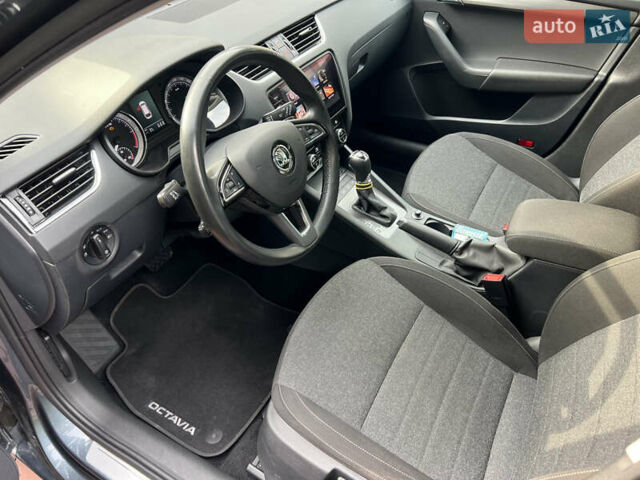 Серый Шкода Октавия, объемом двигателя 1.98 л и пробегом 202 тыс. км за 18499 $, фото 25 на Automoto.ua