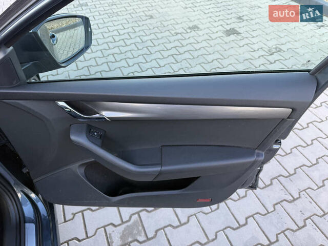 Серый Шкода Октавия, объемом двигателя 1.61 л и пробегом 230 тыс. км за 13900 $, фото 15 на Automoto.ua