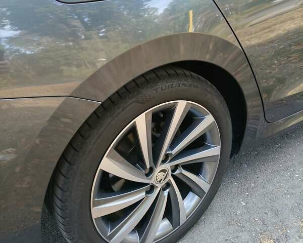 Сірий Шкода Октавія, об'ємом двигуна 2 л та пробігом 208 тис. км за 24000 $, фото 8 на Automoto.ua