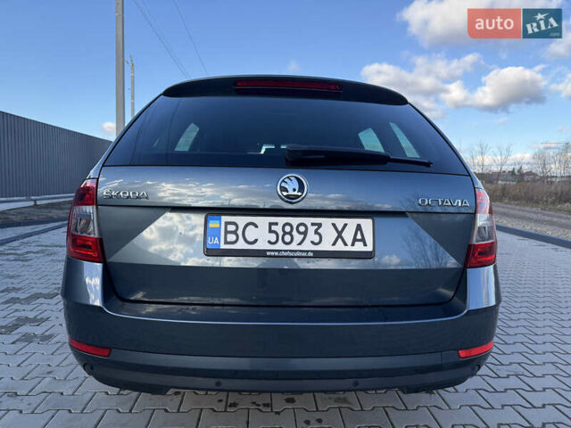 Серый Шкода Октавия, объемом двигателя 1.61 л и пробегом 230 тыс. км за 13900 $, фото 7 на Automoto.ua