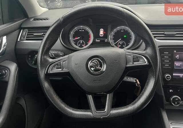 Серый Шкода Октавия, объемом двигателя 1.5 л и пробегом 255 тыс. км за 15990 $, фото 14 на Automoto.ua
