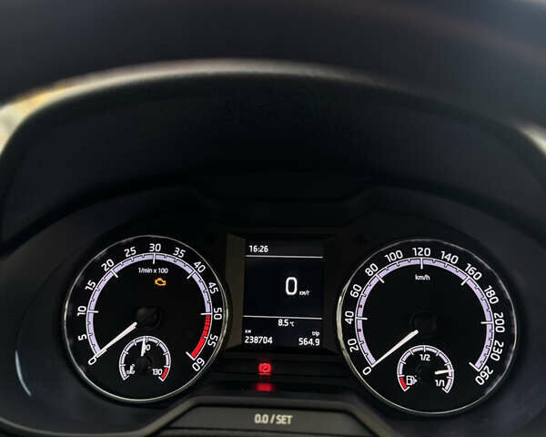 Сірий Шкода Октавія, об'ємом двигуна 1.6 л та пробігом 239 тис. км за 13950 $, фото 9 на Automoto.ua