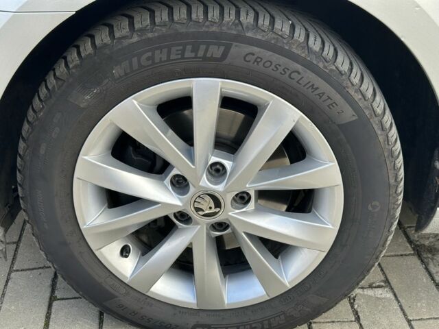 Серый Шкода Октавия, объемом двигателя 0 л и пробегом 185 тыс. км за 16999 $, фото 7 на Automoto.ua