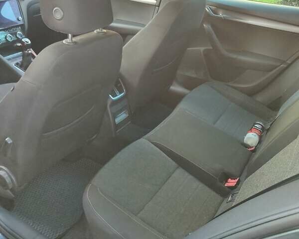 Сірий Шкода Октавія, об'ємом двигуна 1.6 л та пробігом 219 тис. км за 14900 $, фото 4 на Automoto.ua