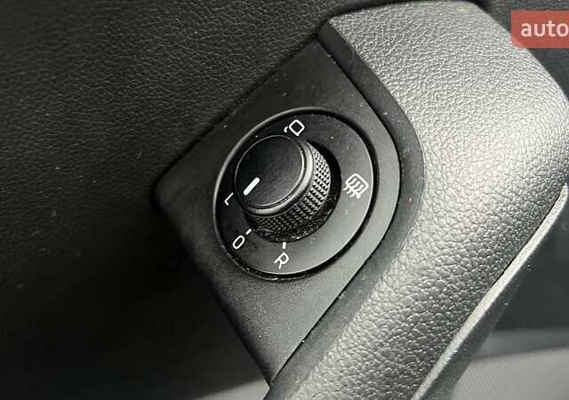 Серый Шкода Октавия, объемом двигателя 1.5 л и пробегом 255 тыс. км за 15990 $, фото 12 на Automoto.ua