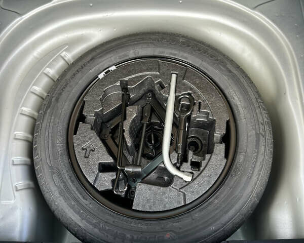 Серый Шкода Октавия, объемом двигателя 2 л и пробегом 185 тыс. км за 17500 $, фото 34 на Automoto.ua