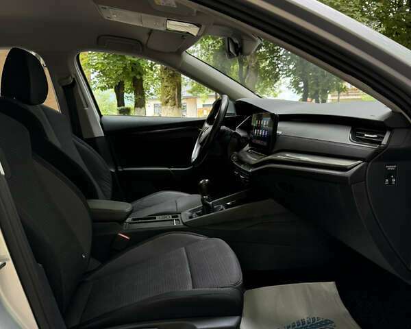 Шкода Октавія 2020 у Тячеве на Automoto.ua Сірий Шкода Октавія, об'ємом двигуна 2 л та пробігом 190 тис. км за 17500 $, фото 36 на Automoto.ua