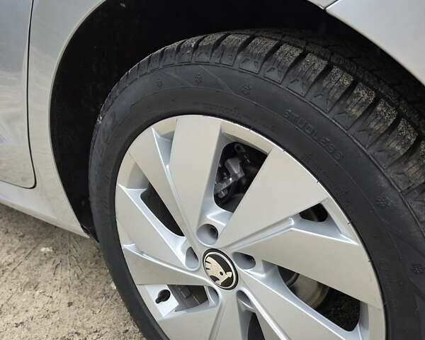Сірий Шкода Октавія, об'ємом двигуна 1.97 л та пробігом 193 тис. км за 21200 $, фото 16 на Automoto.ua