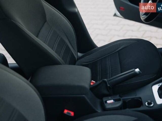 Шкода Октавия 2020 в Киеве на Automoto.ua Серый Шкода Октавия, объемом двигателя 1.97 л и пробегом 273 тыс. км за 15300 $, фото 39 на Automoto.ua