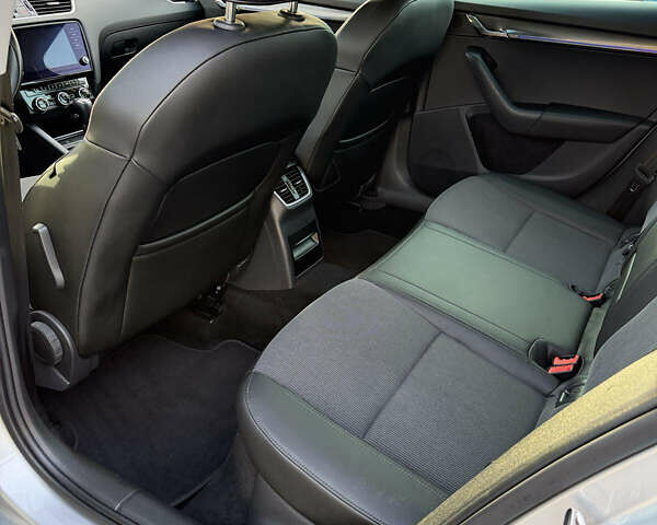 Серый Шкода Октавия, объемом двигателя 2 л и пробегом 182 тыс. км за 15300 $, фото 9 на Automoto.ua