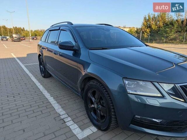 Серый Шкода Октавия, объемом двигателя 2 л и пробегом 203 тыс. км за 16900 $, фото 2 на Automoto.ua