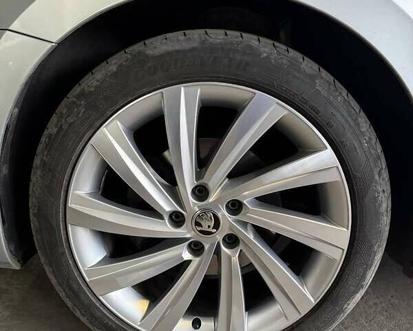 Сірий Шкода Октавія, об'ємом двигуна 1.97 л та пробігом 171 тис. км за 23000 $, фото 43 на Automoto.ua