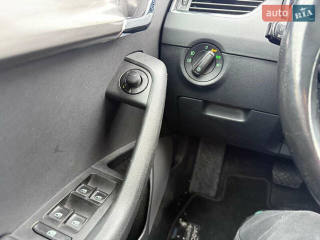 Сірий Шкода Октавія, об'ємом двигуна 2 л та пробігом 220 тис. км за 17350 $, фото 23 на Automoto.ua