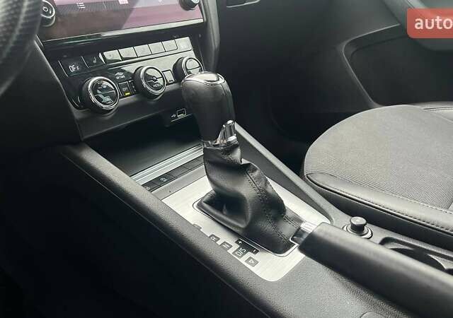 Серый Шкода Октавия, объемом двигателя 1.5 л и пробегом 255 тыс. км за 15990 $, фото 18 на Automoto.ua