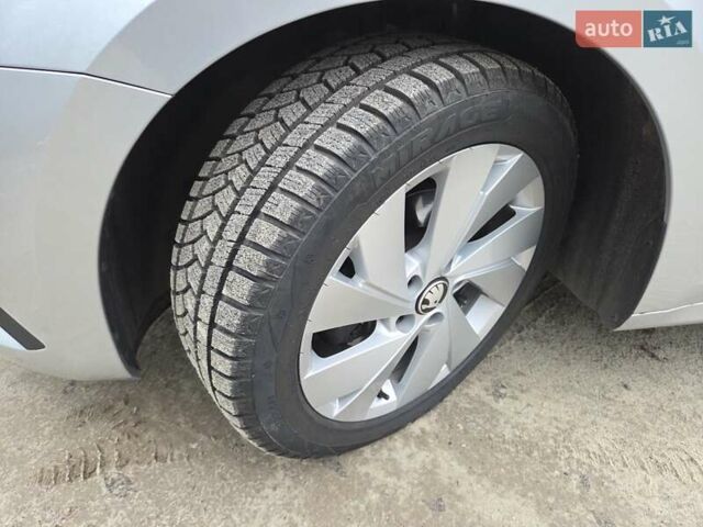 Сірий Шкода Октавія, об'ємом двигуна 1.97 л та пробігом 193 тис. км за 21200 $, фото 6 на Automoto.ua