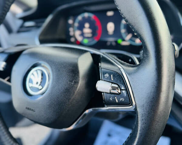 Сірий Шкода Октавія, об'ємом двигуна 2 л та пробігом 157 тис. км за 19999 $, фото 38 на Automoto.ua